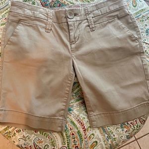 American Eagle Shorts size 2